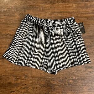NWT Robert Louis Light-weight Shorts, sz 3x.